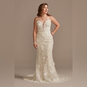 David’s Bridal Galina Signature 3D Floral Plunge Sheath Wedding Dress Size 14